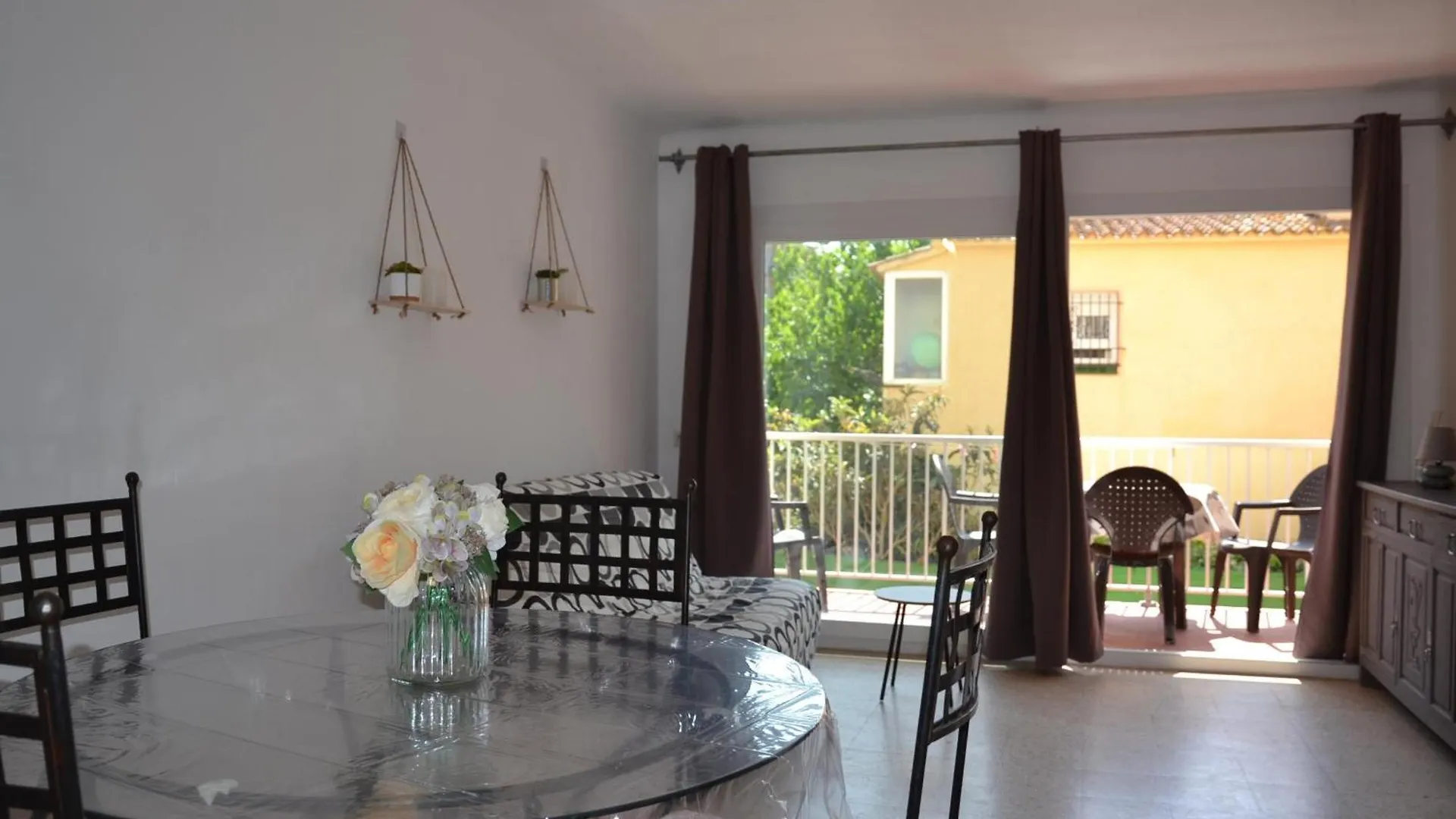 Apartamento Economico Cerca De La Playa, Con Terraza Y Parking En L'Estartit - Es-323-48 0*,  Espanha