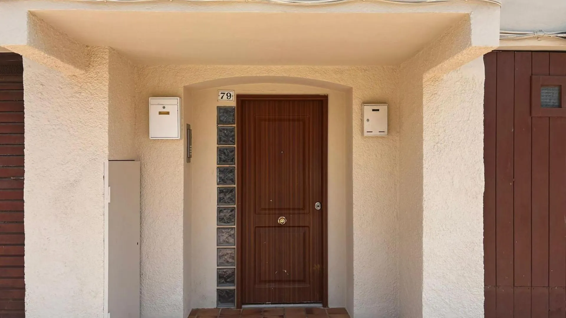 Apartamento Economico Cerca De La Playa, Con Terraza Y Parking En L'Estartit - Es-323-48